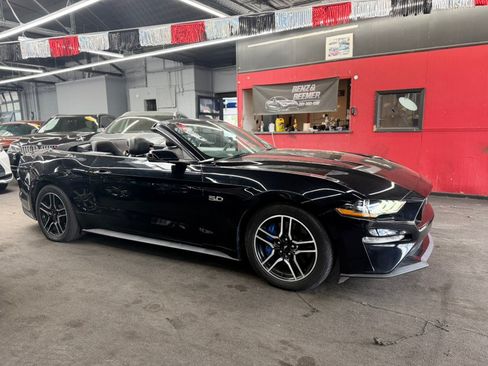 Used 2019 Ford Mustang GT Premium RWD image 5
