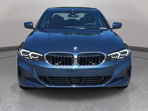 Used 2026 BMW 330i Sedan w/ Premium Package RWD image 2