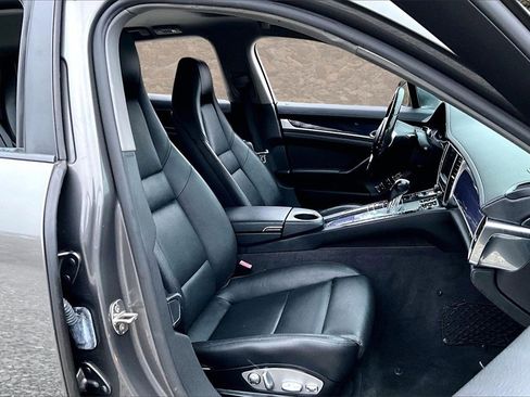 Used 2014 Porsche Panamera 2 image 7