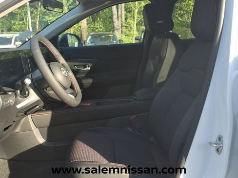 New 2026 Nissan Kicks SR w/ SR Premium Package AWD/4WD image 8