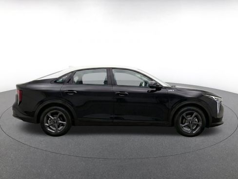 Used 2025 Kia K4 FWD image 10