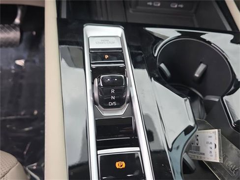 New 2026 Volkswagen Atlas SE image 23