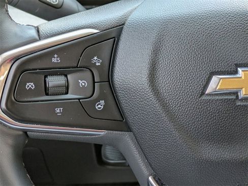 Used 2025 Chevrolet Trax LT w/ LT Convenience Package image 20