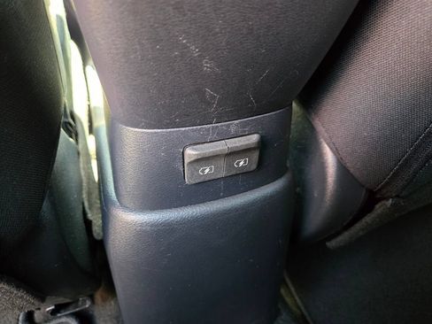 Certified 2020 Nissan Kicks S FWD image 16