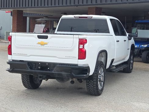 Used 2025 Chevrolet Silverado 2500 Custom w/ Custom Value Package image 10