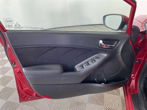 Used 2018 Kia Forte S image 9