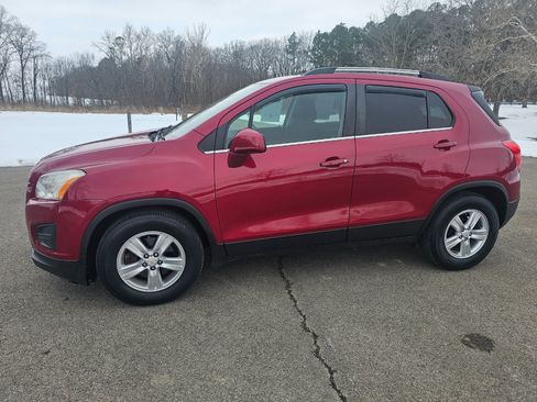 Used 2015 Chevrolet Trax LT image 11