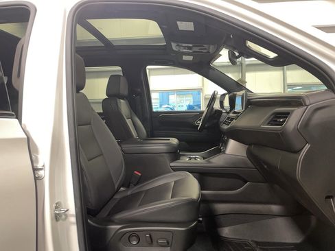 Used 2022 Chevrolet Tahoe LT w/ LT Signature Plus Package image 21