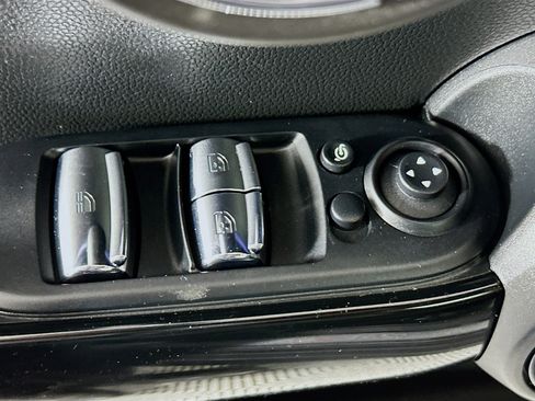 Used 2023 MINI Cooper S image 14