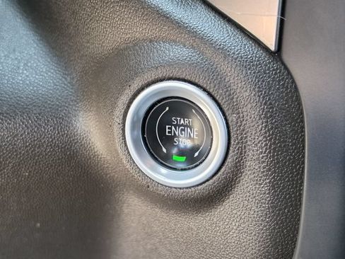 Used 2021 Chevrolet Silverado 1500 LT RWD image 34