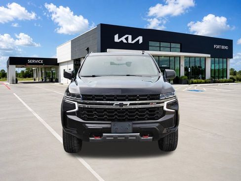 Used 2021 Chevrolet Tahoe Z71 w/ Z71 Signature Package AWD/4WD image 2