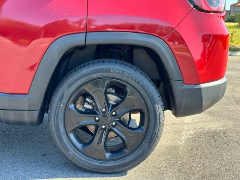 Used 2018 Jeep Compass Latitude w/ Popular Equipment Group AWD/4WD image 35