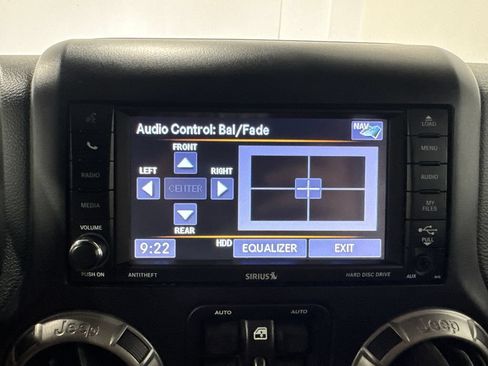 Used 2018 Jeep Wrangler Unlimited Sahara AWD/4WD image 33