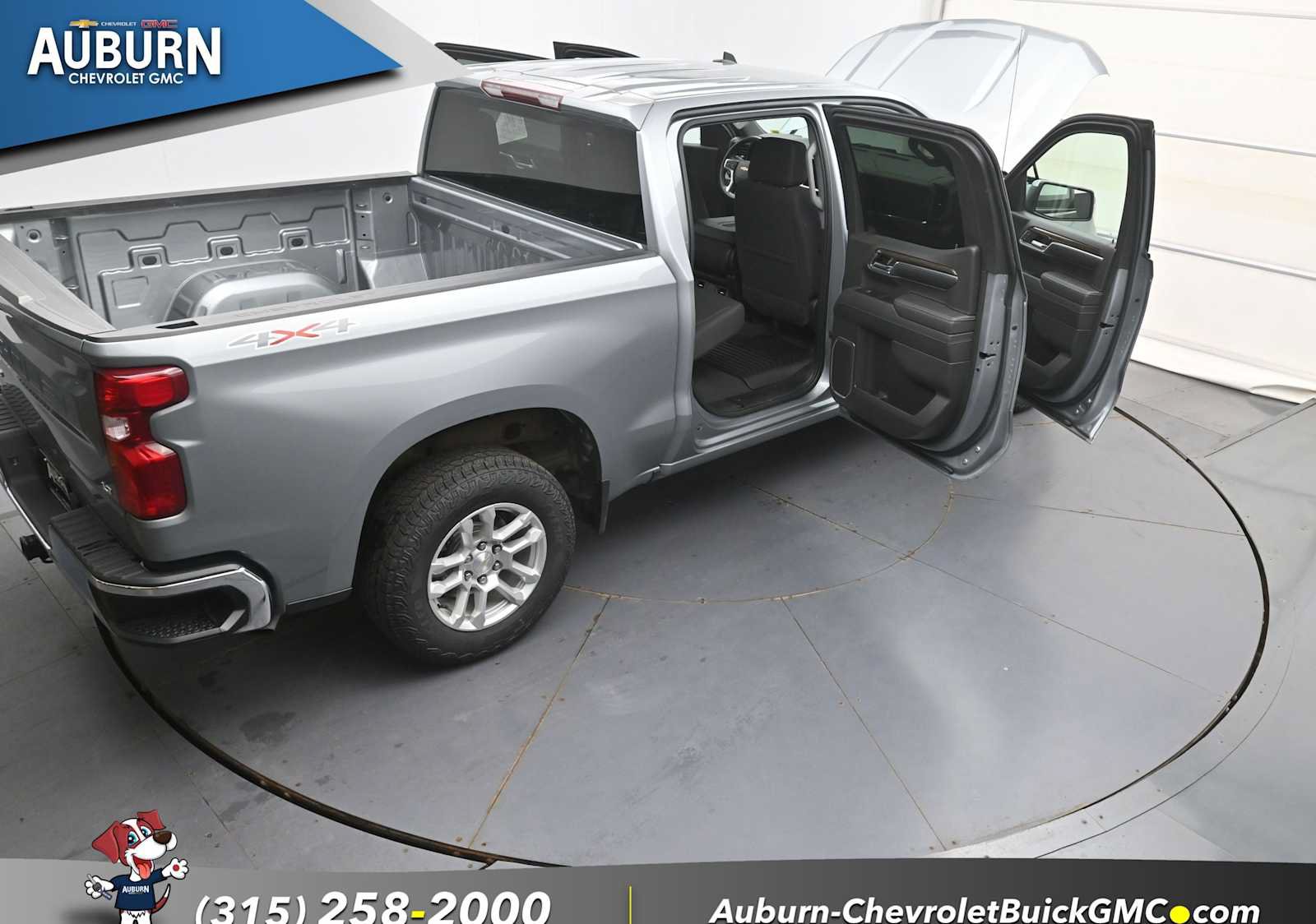Used 2024 Chevrolet Silverado 1500 LT AWD/4WD image 42