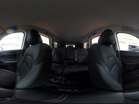 Used 2025 Nissan Pathfinder SV FWD image 45