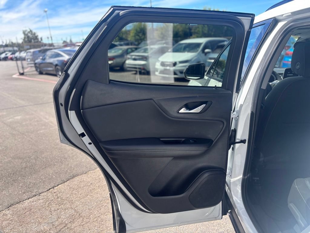 Used 2024 Chevrolet Blazer LT w/ Convenience Package FWD image 21
