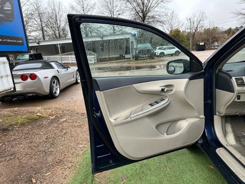 Used 2012 Toyota Corolla LE image 13