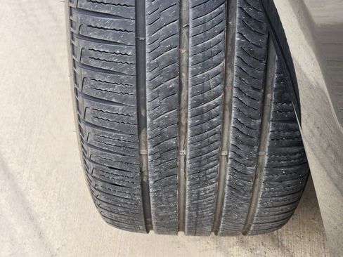 Certified 2025 Land Rover Range Rover SE image 12