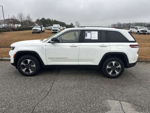 Used 2023 Jeep Grand Cherokee 4WD 4xe image 7