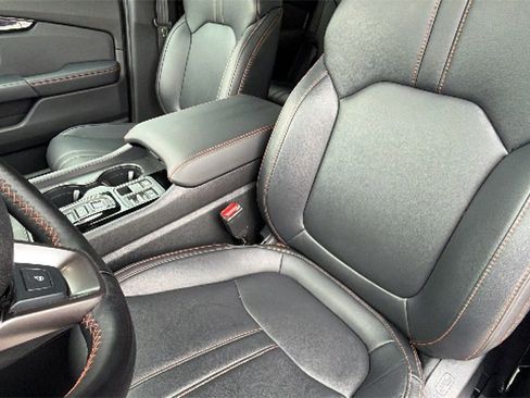 Used 2024 Honda Pilot TrailSport image 18