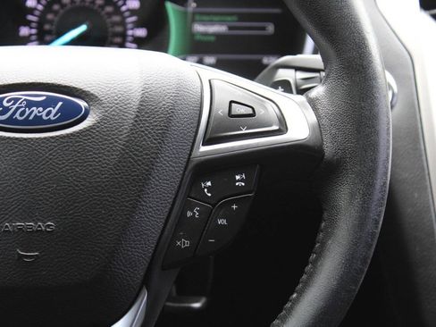 Used 2017 Ford Fusion SE w/ Fusion SE Technology Package FWD image 40