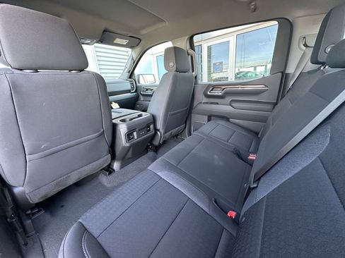 Used 2022 Chevrolet Silverado 1500 LT Trail Boss w/ Convenience Package II image 11