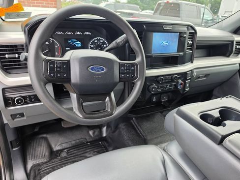 Used 2025 Ford F350 XL w/ XL Driver Assist Package AWD/4WD image 4