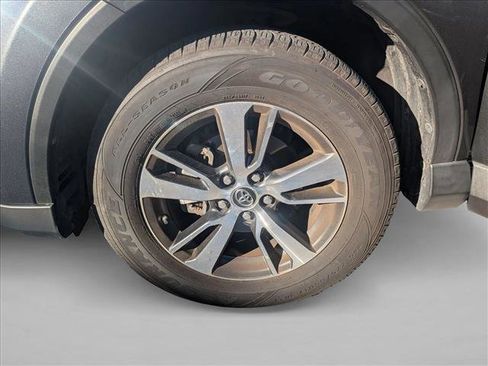Used 2017 Toyota RAV4 XLE image 3