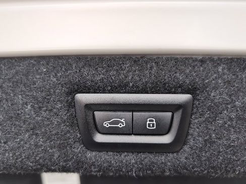 Used 2023 BMW 530i xDrive w/ Premium Package image 29