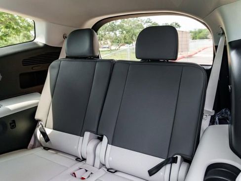 New 2026 Hyundai Ioniq 9 SEL AWD/4WD image 19