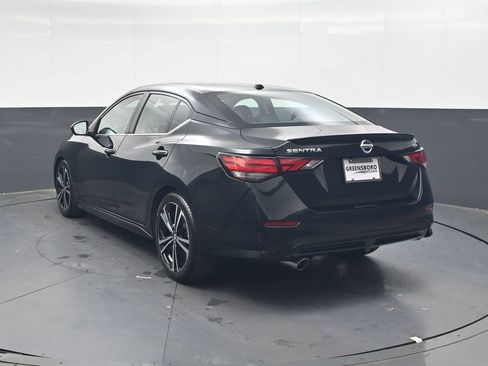 Used 2022 Nissan Sentra SR w/ SR Premium Package FWD image 7