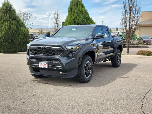 New 2026 Toyota Tacoma TRD Off-Road w/ TRD Off Road Upgrade Package AWD/4WD image 4