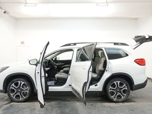 Used 2026 Subaru Ascent Limited image 33