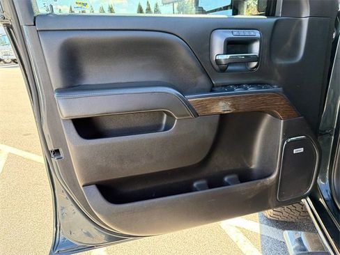 Used 2018 GMC Sierra 3500 Denali w/ Duramax Plus Package image 10