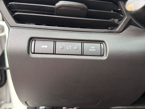 Used 2023 Nissan Altima 2.5 SV FWD image 19