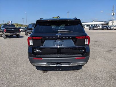 Used 2025 Ford Explorer Active w/ Active Comfort Package