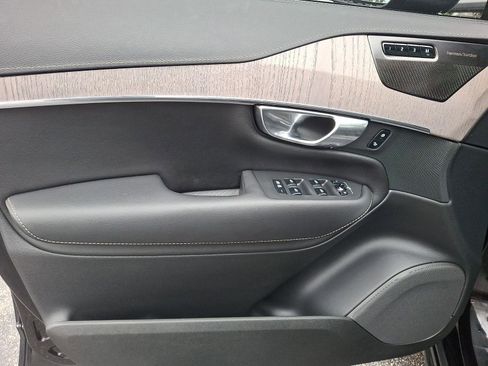 Used 2023 Volvo XC90 B6 Ultimate w/ Protection Package image 14