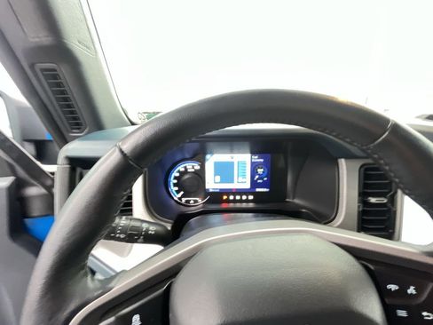 Used 2024 Ford Bronco Outer Banks image 15