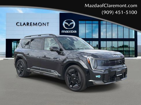 Used 2025 Kia EV9 GT-Line image 1