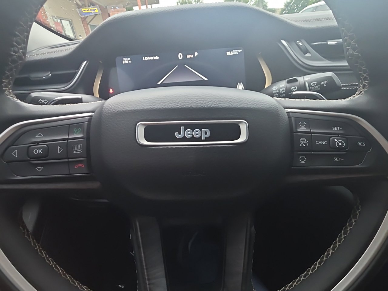 Used 2023 Jeep Grand Cherokee Limited RWD image 39
