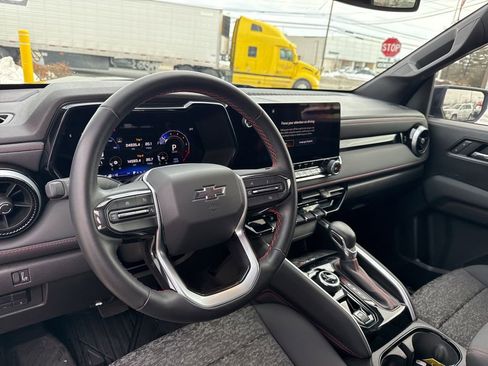 Used 2024 Chevrolet Colorado Z71 w/ Z71 Convenience Package 2 image 39