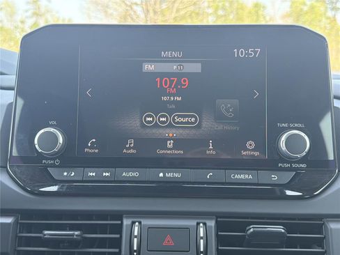 Used 2024 Nissan Pathfinder S AWD/4WD image 6