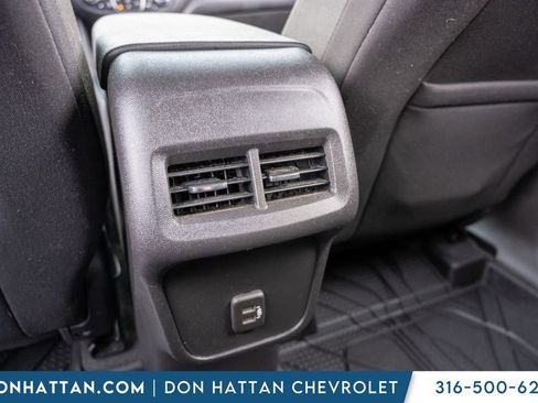 Used 2021 Chevrolet Equinox LT image 23