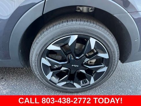 Used 2025 Kia Sorento SX FWD image 31
