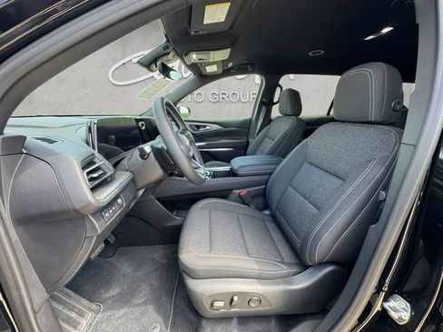 Used 2026 Chevrolet Traverse LT w/ Driver Confidence Package FWD image 19