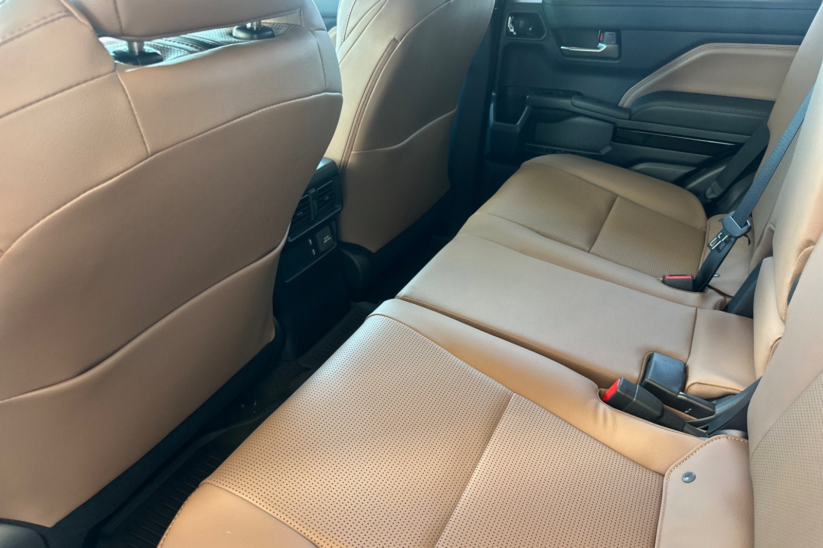 New 2026 Toyota 4Runner Limited AWD/4WD image 14