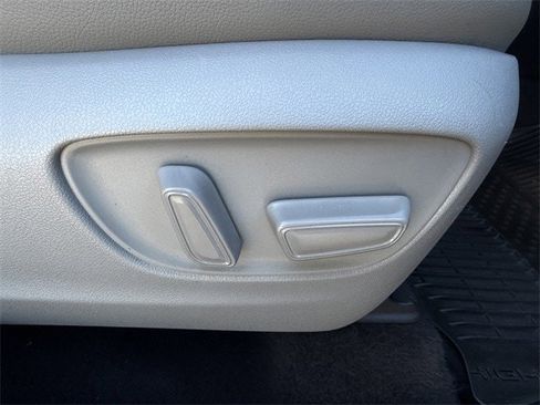 Used 2022 Toyota Highlander Platinum image 32