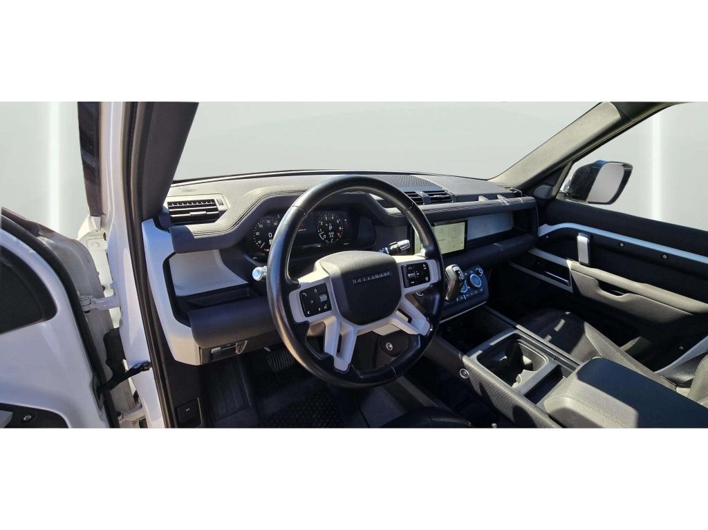 Used 2021 Land Rover Defender 110 X-Dynamic SE AWD/4WD image 24