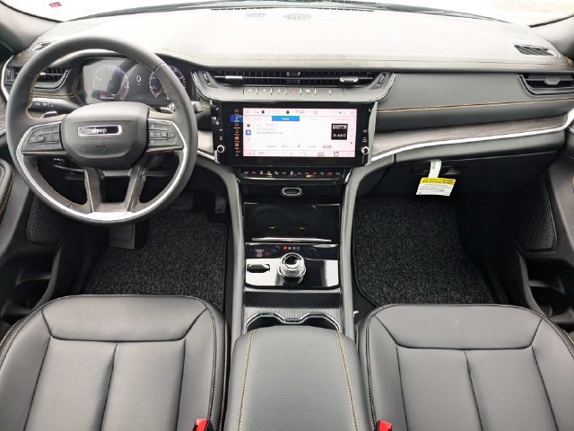 New 2026 Jeep Grand Cherokee Limited AWD/4WD image 17