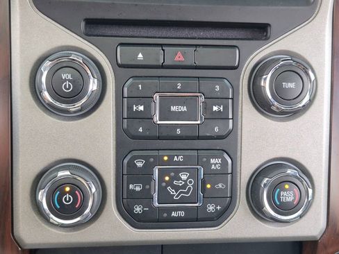 Used 2016 Ford F350 Lariat w/ Lariat Ultimate Package AWD/4WD image 22